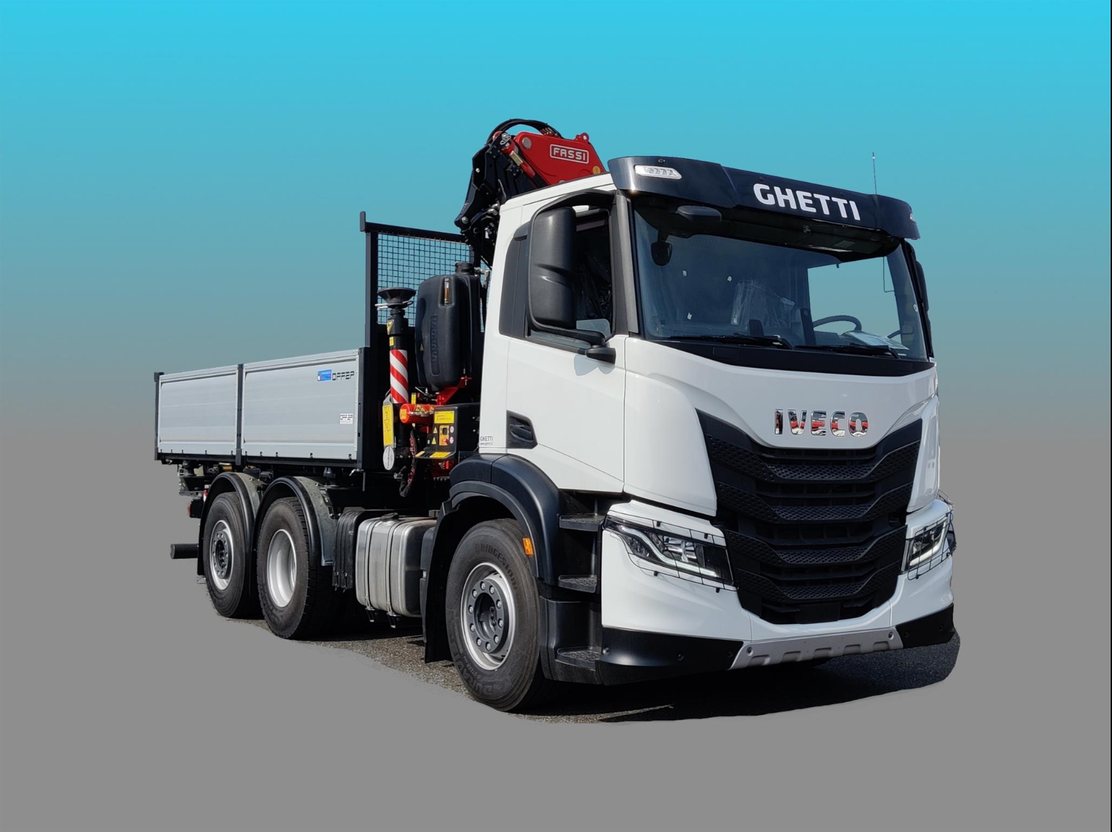 S-WAY AD260S46Y/PS con cassone ribaltabile e gru Fassi S-WAY AD260S46Y/PS con cassone ribaltabile e gru Fassi