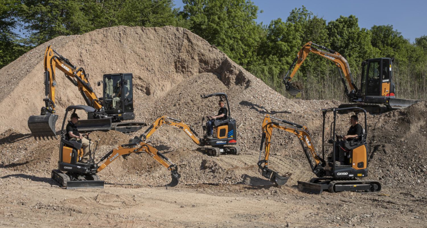 CASE CONSTRUCTIONE LIGHT RANGE