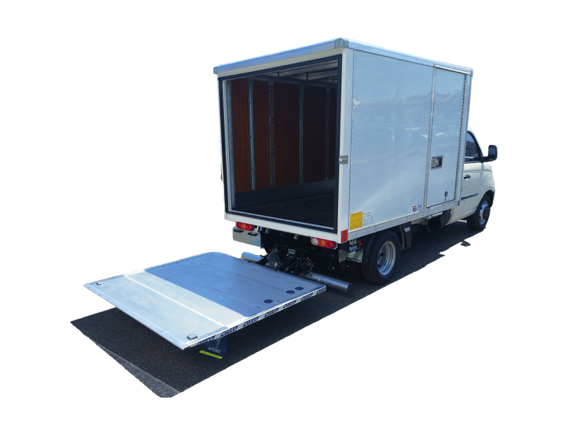 Noleggio breve termine PORTER NP6 furgone in lega con sponda caricatrice