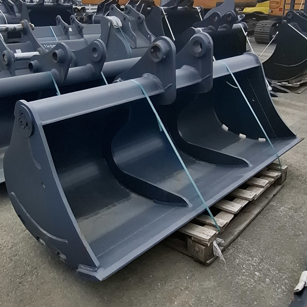 Benna per pulizia fossi per Escavatore CNH 240Q