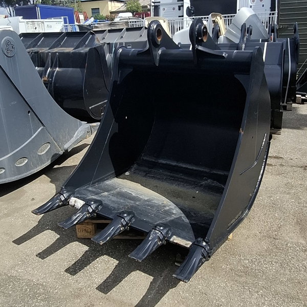 Benna da scavo per Escavatore 240Q Benna da scavo per Escavatore 240Q